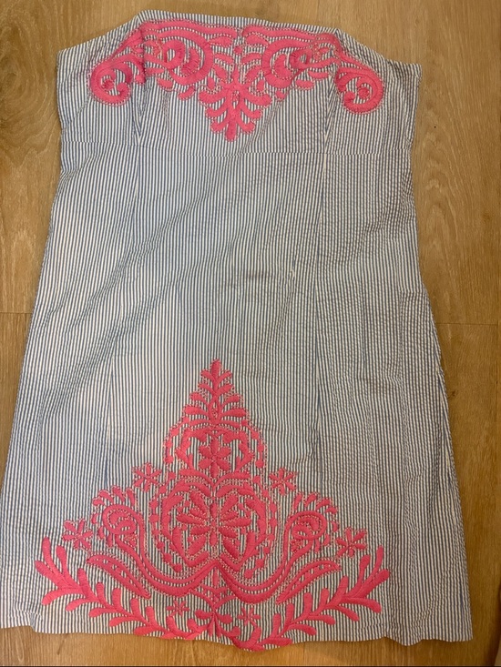 Lilly Pulitzer Dresses & Skirts - Lilly Pulitzer Blue Seersucker Strapless Dress with Pink Embroidery